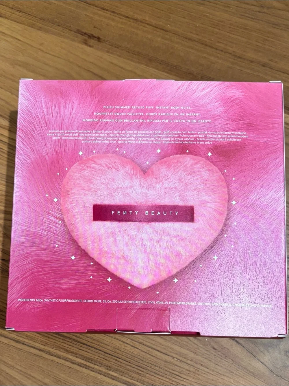 Fenty Beauty Fairy Bomb Wattacrush shimmer/glitter puff